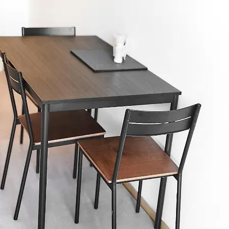 Homestay N2 Centrally Located 3-room With Balcony Or Individual Karlsruhe