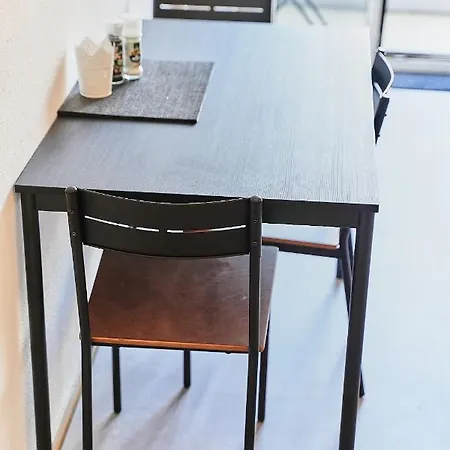 Quarto em Acomodações Particulares N39 Whole 3-room Or Individual In Suedstadt