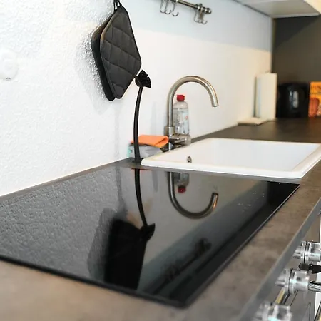 Quarto em Acomodações Particulares N39 Whole 3-room Or Individual In Suedstadt *