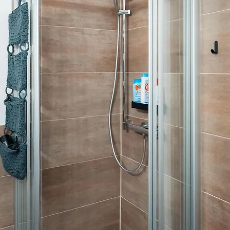 N2 Centrally Located 3-room With Balcony Or Individual Homestay Karlsruhe