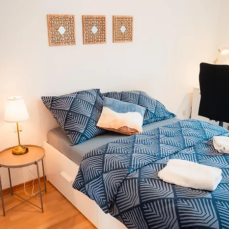 Homestay N2 Centrally Located 3-room With Balcony Or Individual Karlsruhe