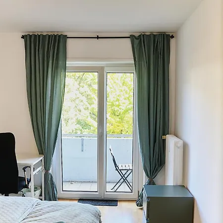 N39 Whole 3-room Or Individual In Suedstadt *